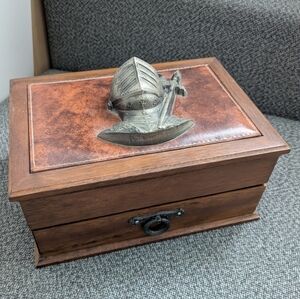 RARE 1960s Nintendo Travel Game/Gambling Set wooden box with knight